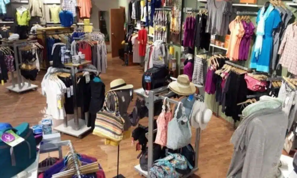 Clothing store equipment supplies in Riyadh