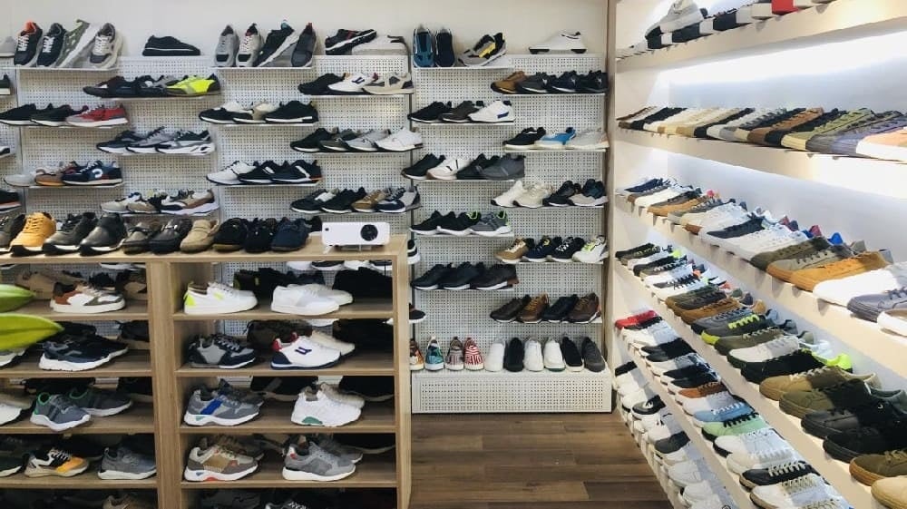 محلات احذية في تونس